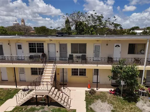 70 NW 77th St #28, Miami, FL 33150