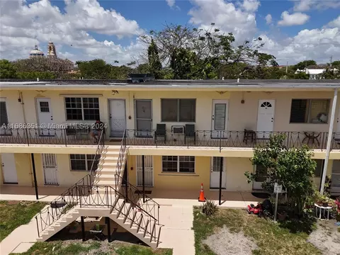 70 NW 77th St #28, Miami, FL 33150