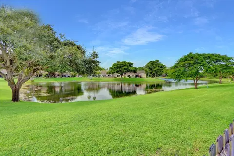 5045 E Lakes Dr, Pompano Beach, FL 33064 photo 20
