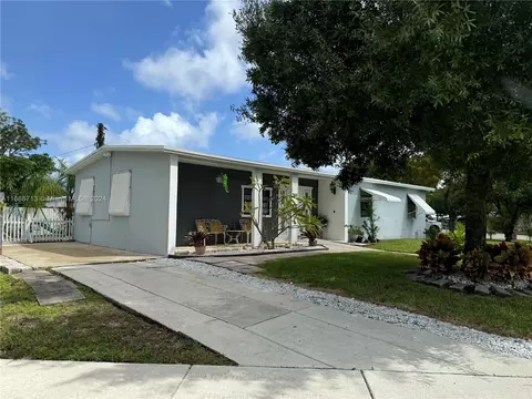 243 NE 41st St, Pompano Beach, FL 33064