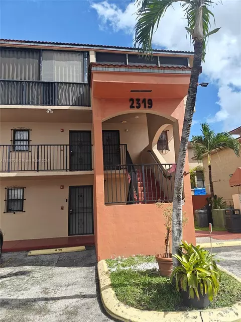 2319 W 60th St #D201, Hialeah, FL 33016