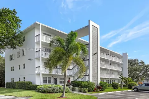 4075 Oakridge F #4075, Deerfield Beach, FL 33442