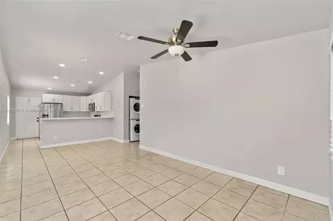 6138 Grant St #1-2, Hollywood, FL 33024
