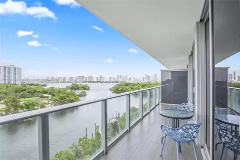 16385 Biscayne Blvd #604, North Miami Beach, FL 33160