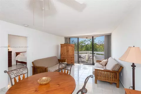 2501 Brickell Ave #409, Miami, FL 33129 photo 3