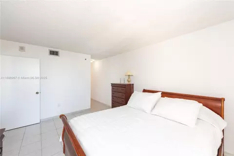 2501 Brickell Ave #409, Miami, FL 33129 photo 9