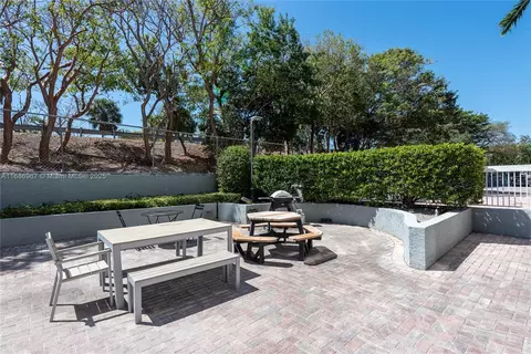 2501 Brickell Ave #409, Miami, FL 33129 photo 22