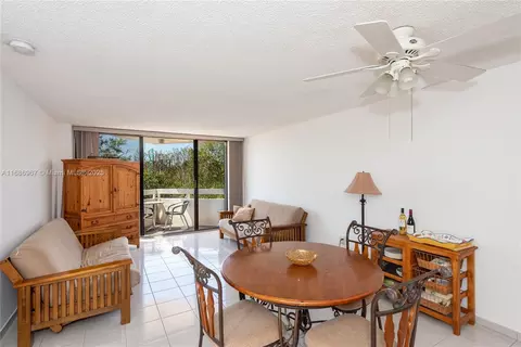 2501 Brickell Ave #409, Miami, FL 33129 photo 2
