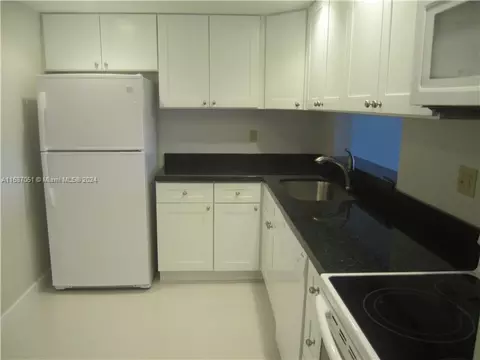 8075 SW 107 Ave #223, Miami, FL 33173
