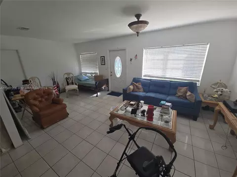 Living - 3420 E Palm Ct, Hialeah, FL 33013 photo 3 of 3