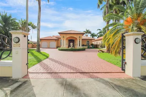13970 SW 20th St, Miami, FL 33175