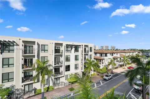 8265 NW 41st St #C-403, Doral, FL 33166