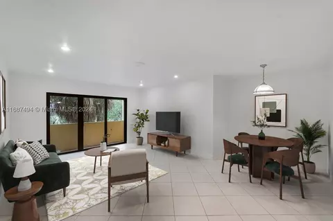 525 Coral Way #301, Coral Gables, FL 33134