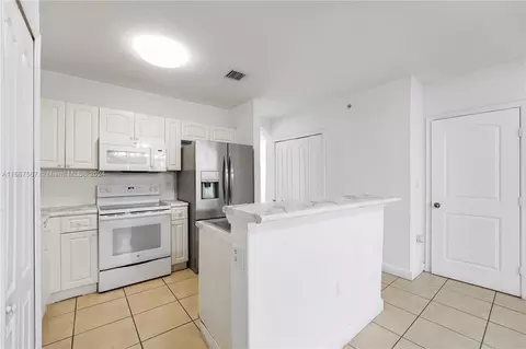 8197 W 36th Ave #3, Hialeah, FL 33018 photo 11
