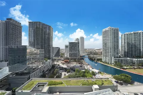 68 SE 6th St #1806, Miami, FL 33131