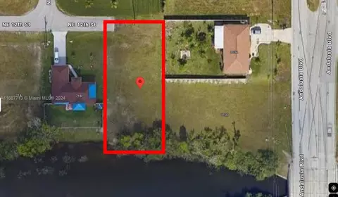 722 NE 12th St, Cape Coral, FL 33909