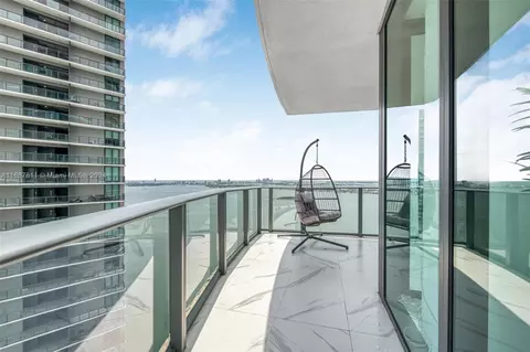 650 NE 32nd St #4207, Miami, FL 33137