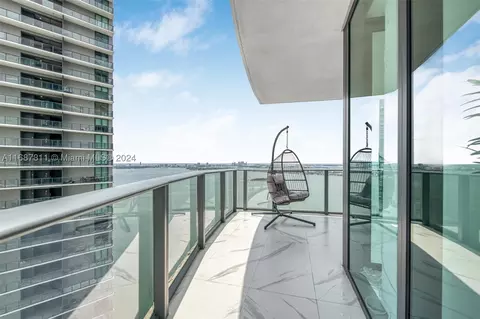 650 NE 32nd St #4207, Miami, FL 33137