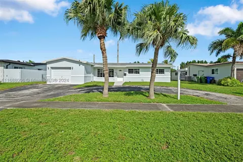 8541 NW 24th Ct, Pembroke Pines, FL 33024