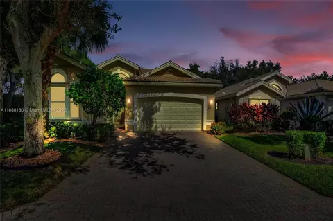 8303 Playa Del Sur Blvd, Lake Worth, FL 33467