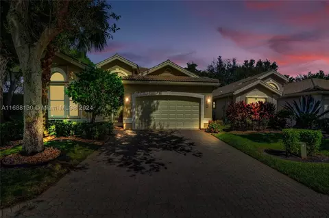 8303 Playa Del Sur Blvd, Lake Worth, FL 33467