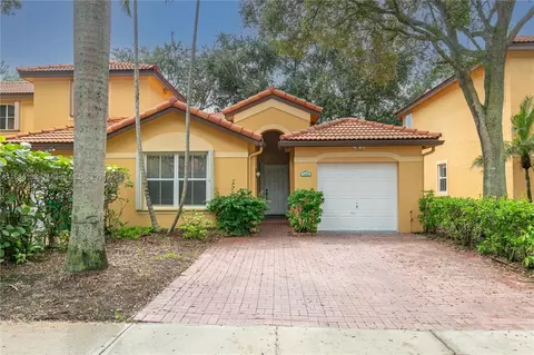 14028 S Forest Oak Cir, Davie, FL 33325