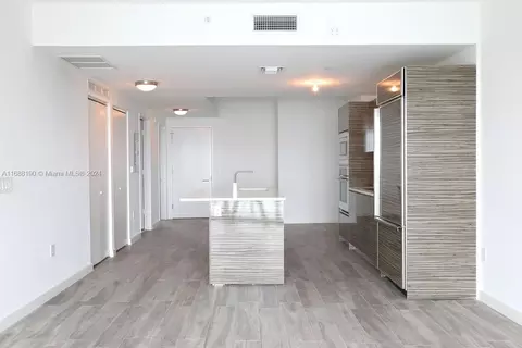 460 NE 28th St #504, Miami, FL 33137 photo 2