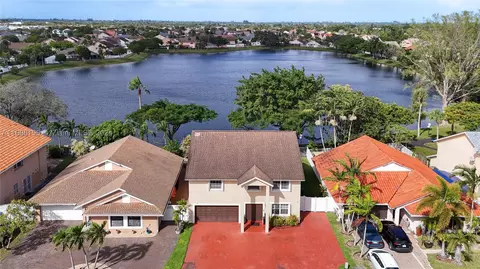 7807 NW 187th Ter, Hialeah, FL 33015