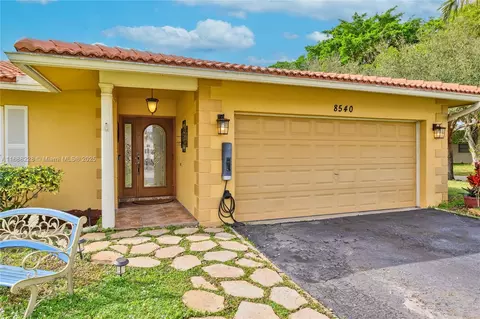 8540 NW 29th Dr, Coral Springs, FL 33065
