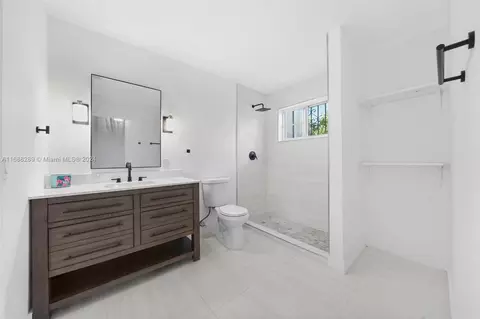 Bath - 361 E 39th St, Hialeah, FL 33013 photo 1 of 2