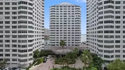 825 Brickell Bay Dr #451, Miami, FL 33131