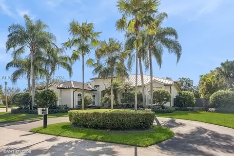 8402 SW 163rd Ter, Palmetto Bay, FL 33157