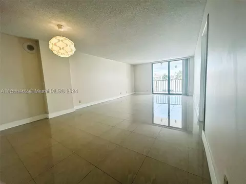 Undisclosed, Miami Beach, FL 33140