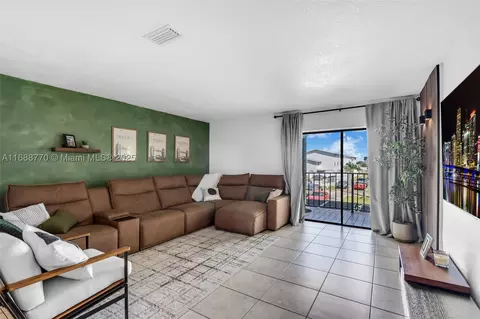 1511 W 42nd Pl #1, Hialeah, FL 33012