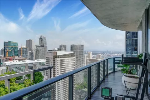 801 S Miami Ave #5105, Miami, FL 33130