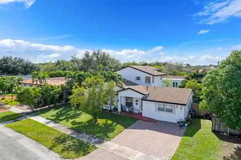 8260 NW 170th Ter, Hialeah, FL 33015