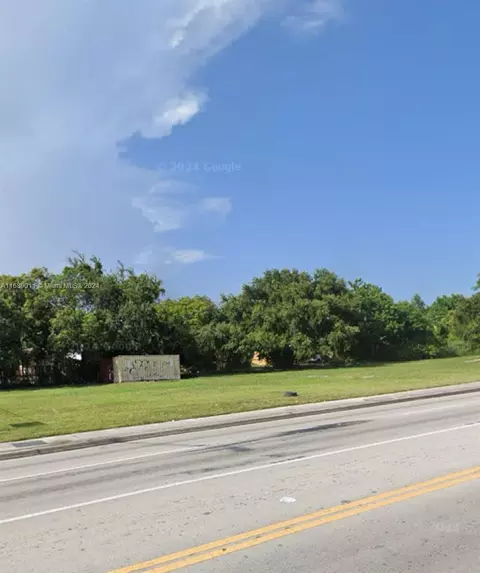 2065 NW 54th St, Miami, FL 33142