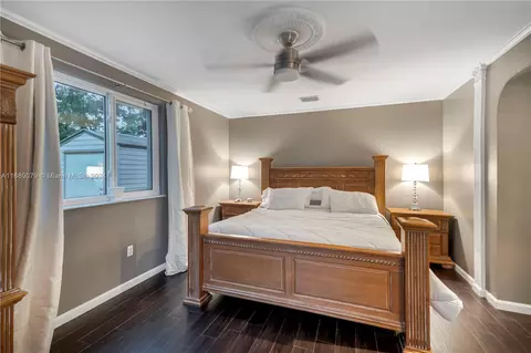 Bedroom - 496 W 46th Pl, Hialeah, FL 33012 photo 2 of 3