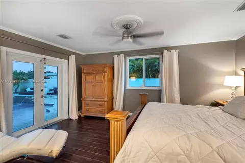 Bedroom - 496 W 46th Pl, Hialeah, FL 33012 photo 1 of 3