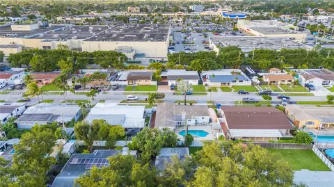 View/Area - 496 W 46th Pl, Hialeah, FL 33012 photo 1 of 4