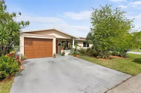 7103 NW 57th Ct, Tamarac, FL 33321