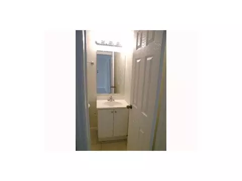 930 NW 14th St, Fort Lauderdale, FL 33311