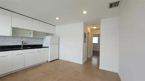 524 Washington Ave #312, Miami Beach, FL 33139