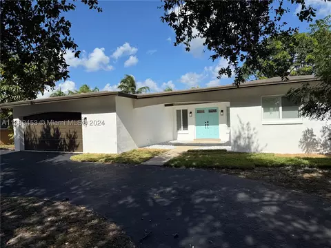 7517 Roosevelt St, Hollywood, FL 33024