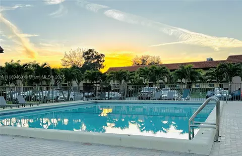 21890 Lake Forest Cir #201, Boca Raton, FL 33433