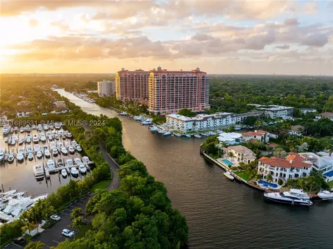 6901 Edgewater Dr #218, Coral Gables, FL 33133