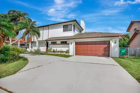 15101 Tetherclift St, Davie, FL 33331