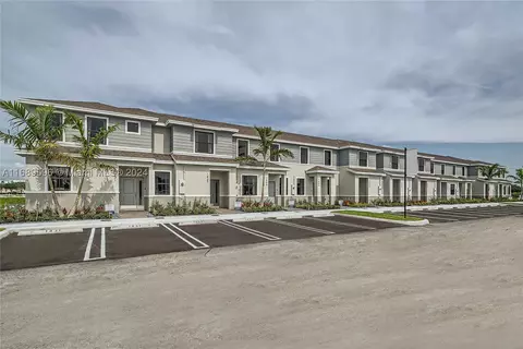 429 NE 13 St, Florida City, FL 33034