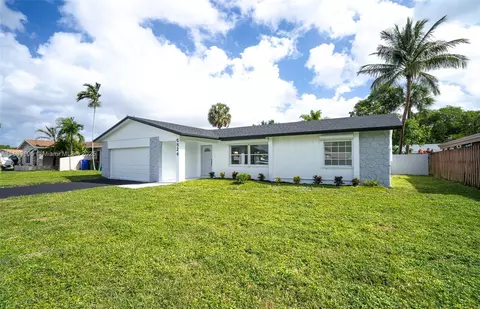6824 NW 24th Way, Fort Lauderdale, FL 33309