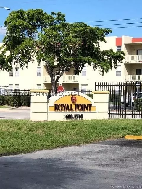 3600 NW 21st St #305, Lauderdale Lakes, FL 33311